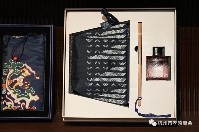 图片3.jpg 图片3.jpg